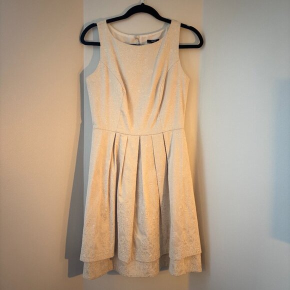 Cream Sleeveless Fit and Flare jacquard pattern - Picture 1 of 8